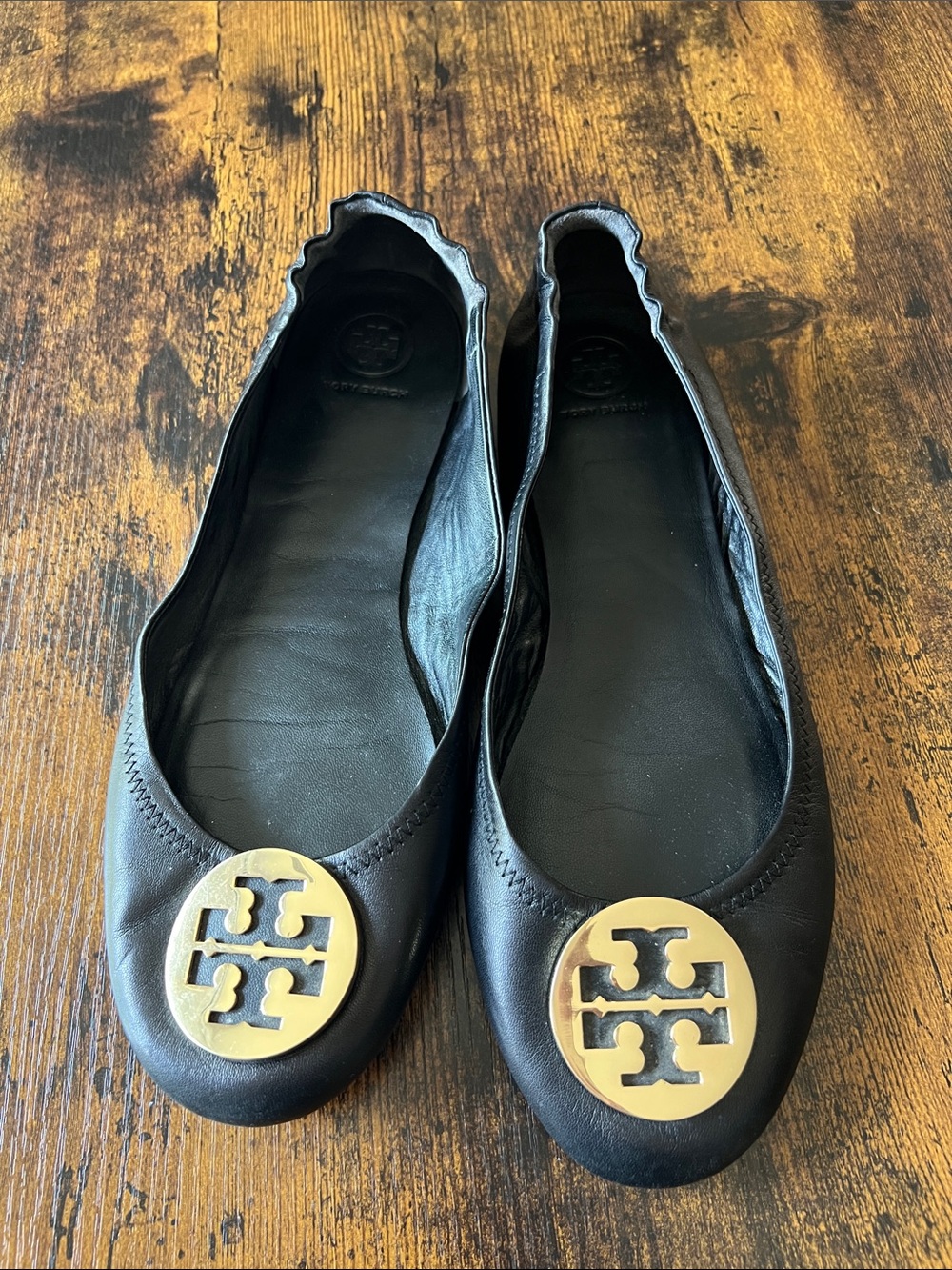 Tory Burch Black Leather Ballet Flats with Gold Logo Medallion - Picture 2 of 5
